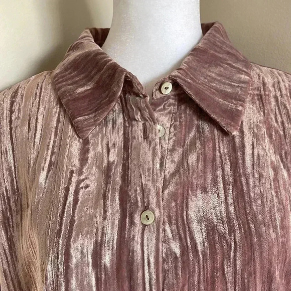Marc New York Andrew Marc Mauve Velvet Button Down Shirt​​ - Picture 3 of 12
